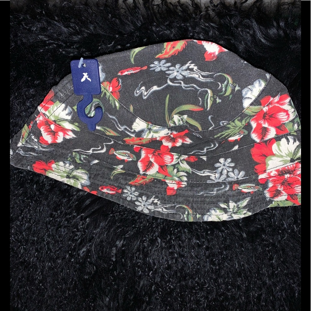 Brand new floral navy American Eagle hat